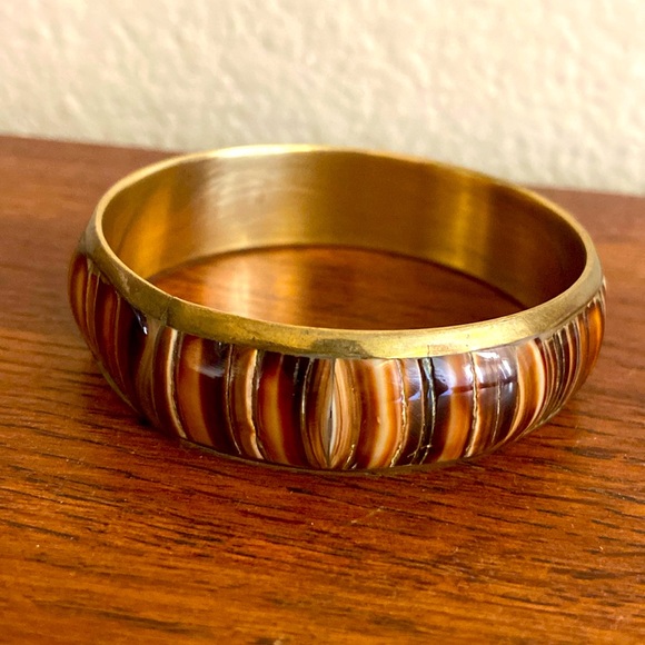 Vintage 70s Shell Inlay & Brass Bangle Bracelet - Picture 1 of 6